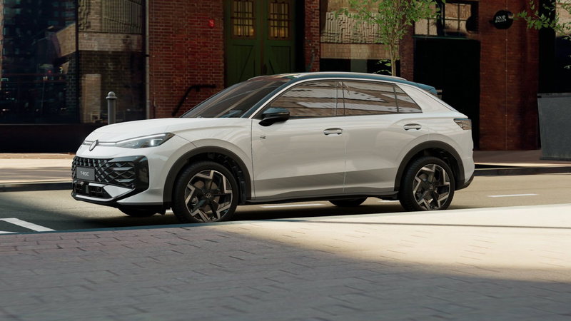 Volkswagen T-Roc 1.5 etsi R-Line 150cv dsg nuova a Lamezia Terme