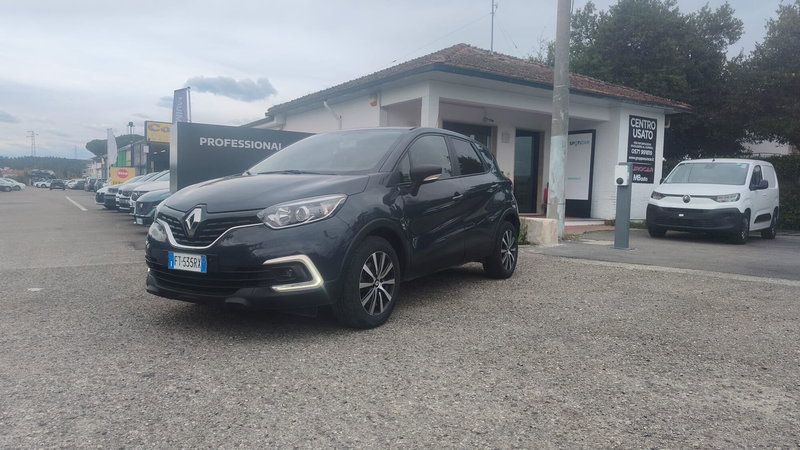 Renault Captur 1.5 dCi 8V 90 CV Start&Stop Life del 2019 usata a Empoli