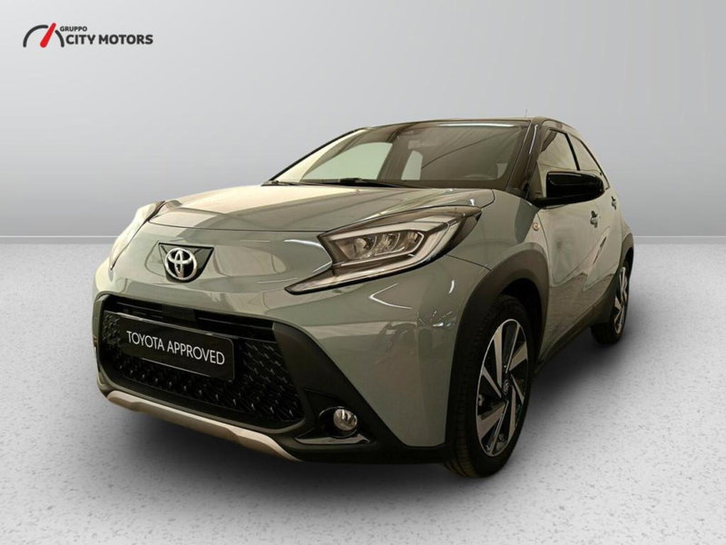 Toyota Aygo X 1.0 Lounge Air 72cv s-cvt del 2025 usata a Monza