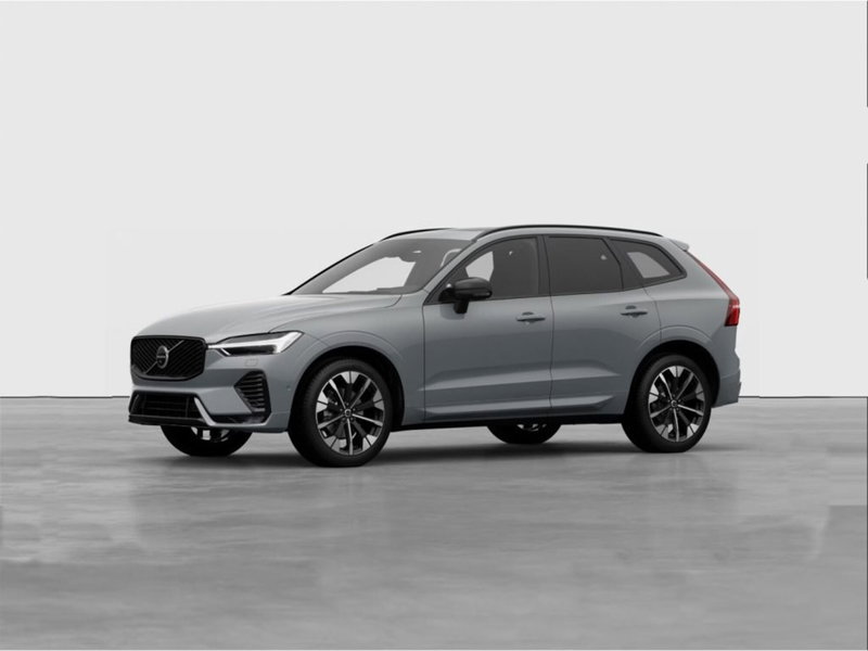 Volvo XC60 B5 AWD automatico Ultimate Dark nuova a Como