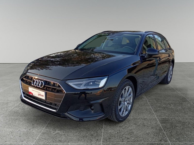 Audi A4 Avant 40 TFSI S tronic Business nuova a Triggiano