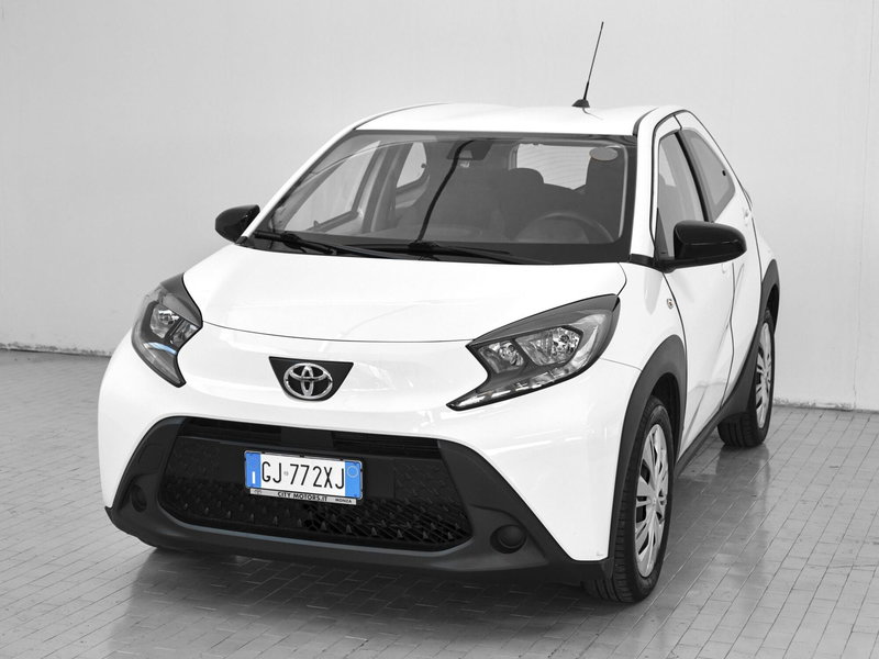 Toyota Aygo X 1.0 Active 72cv del 2022 usata a Prato