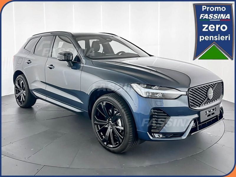 Volvo XC60 2.0 b5 mhev Plus Black Edition awd auto nuova a Milano