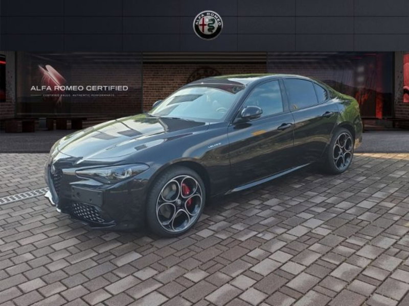 Alfa Romeo Giulia 2.0 Turbo 280 CV AT8 AWD Q4 Veloce nuova a Monza