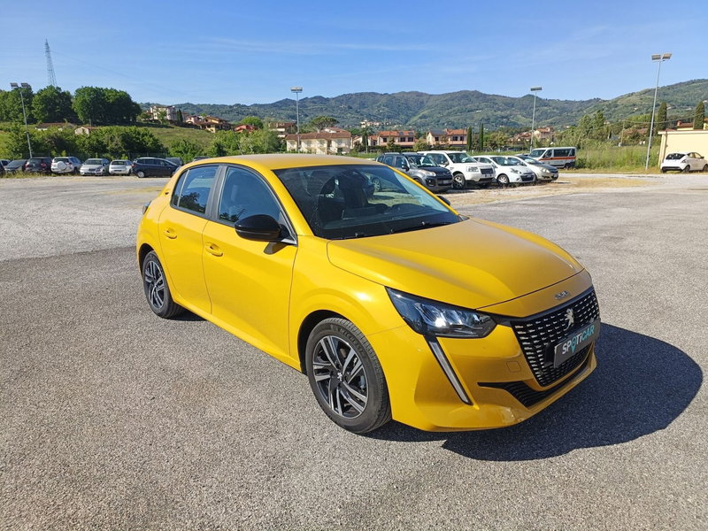 Peugeot 208 PureTech 75 Stop&Start 5 porte Active Pack del 2023 usata a Buggiano