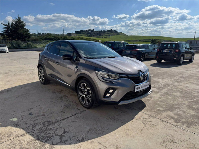 Renault Captur Full Hybrid E-Tech 145 CV Techno del 2023 usata a Matera