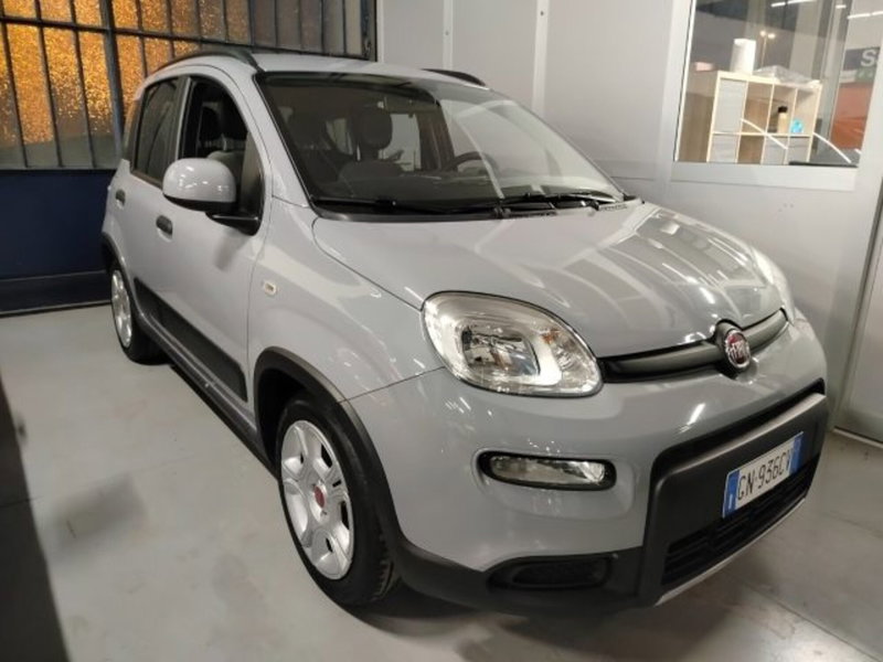 Fiat Panda 1.0 firefly hybrid s&s 70cv del 2023 usata a Cesena