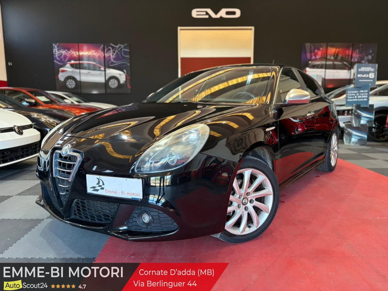 Alfa Romeo Giulietta 1.6 JTDm-2 Distinctive del 2011 usata a Cornate d'Adda
