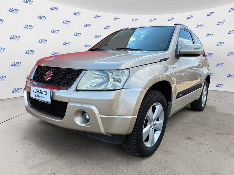 Suzuki Grand Vitara 1.9 DDiS 3p. Special Edition del 2009 usata a Prato