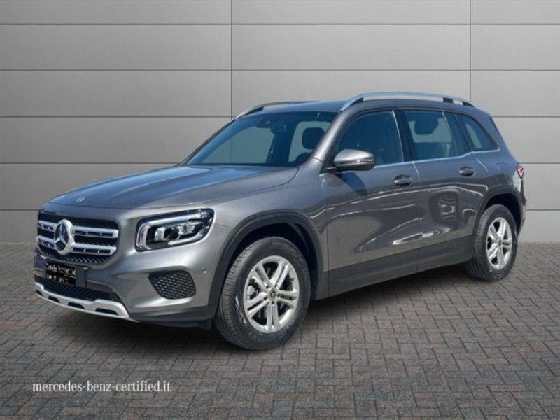 Mercedes-Benz GLB 180 d Automatic Business del 2023 usata a Manocalzati
