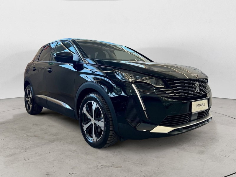 Peugeot 3008 BlueHDi 130 S&S EAT8 Allure Pack del 2023 usata a Monopoli