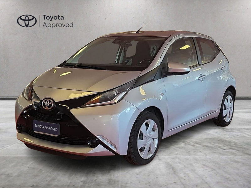 Toyota Aygo 1.0 VVT-i 69 CV 5 porte x-play TSS del 2018 usata a Messina