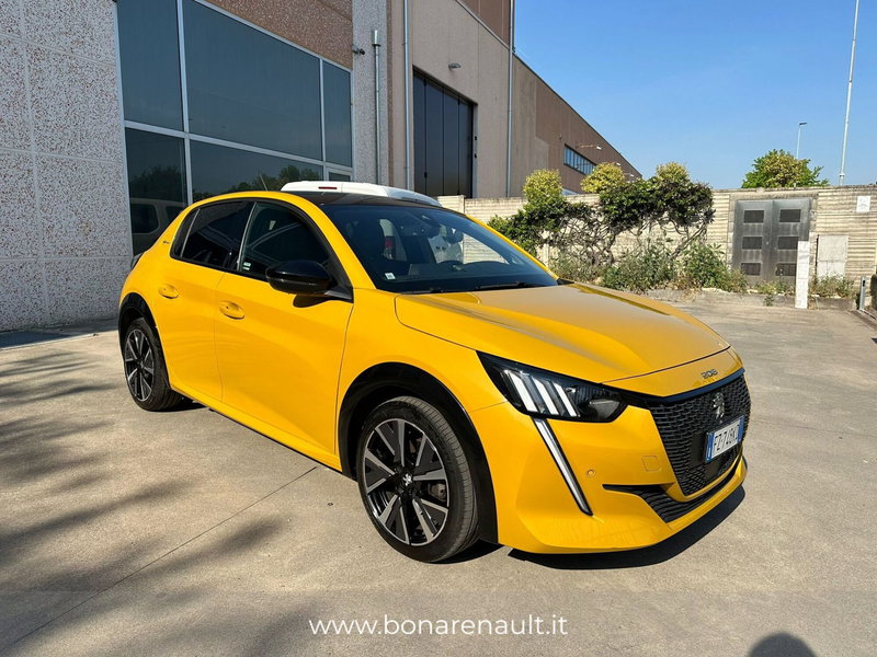 Peugeot 208 PureTech 100 Stop&Start 5 porte GT Line del 2019 usata a Lissone