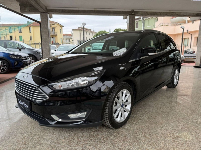 Ford Focus Station Wagon 1.5 TDCi 120 CV Start&Stop SW Titanium del 2016 usata a Desenzano del Garda
