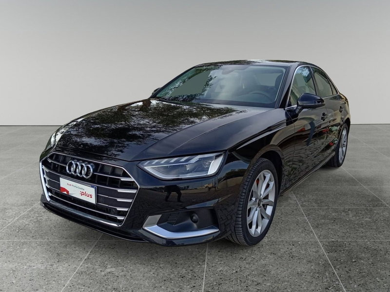 Audi A4 30 TDI/136 CV S tronic Business Advanced del 2024 usata a Triggiano