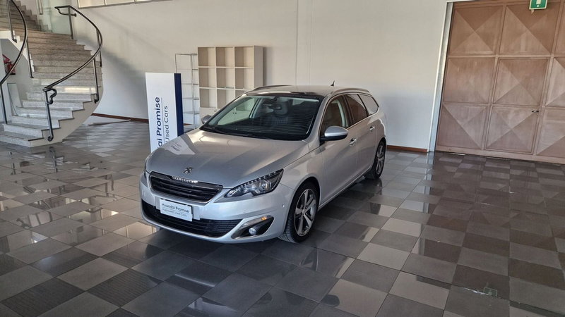 Peugeot 308 SW PureTech Turbo 130 S&S EAT8 Allure Pack del 2016 usata a Caresanablot