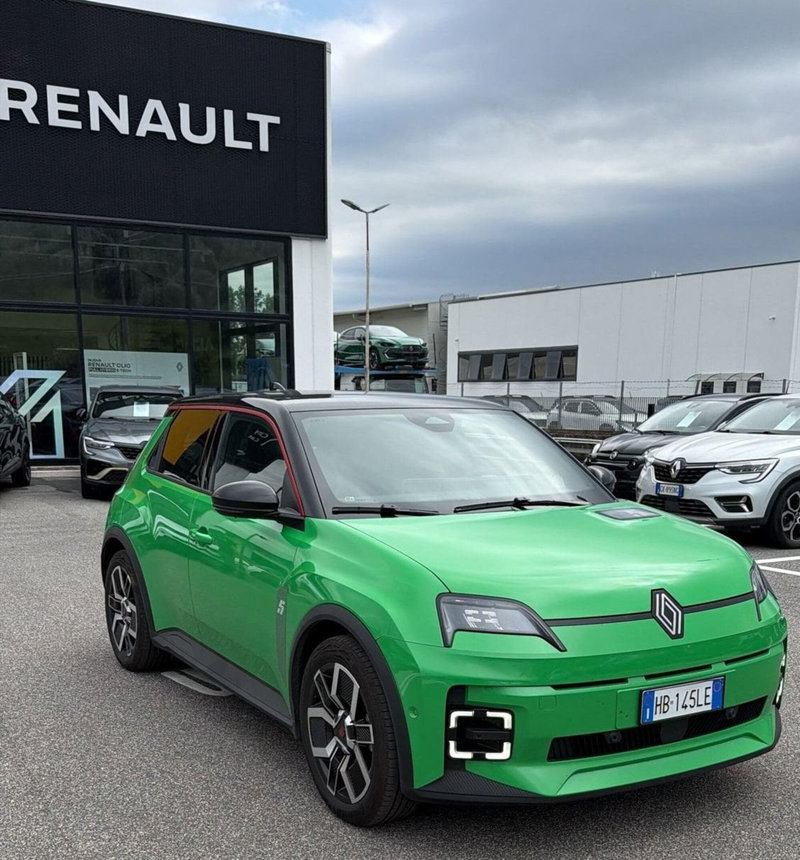 Renault Renault 5 Techno comfort range 150cv del 2025 usata a Guidonia Montecelio
