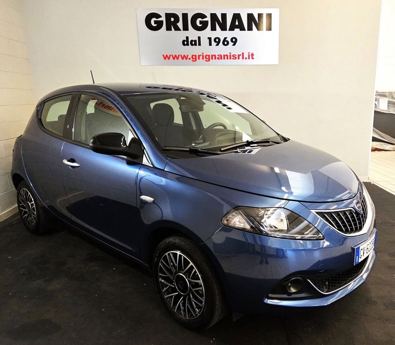 Lancia Ypsilon 1.0 FireFly 5 porte S&S Hybrid Gold Plus del 2024 usata a Cava Manara