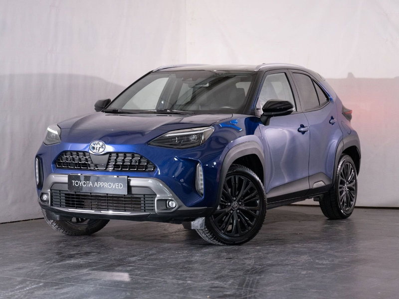 Toyota Yaris Cross 1.5 Hybrid 5p. E-CVT AWD-i Adventure del 2022 usata a San Severo