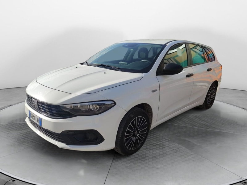 Fiat Tipo Station Wagon Tipo SW 1.0 t3 Cross 100cv del 2023 usata a Salerno