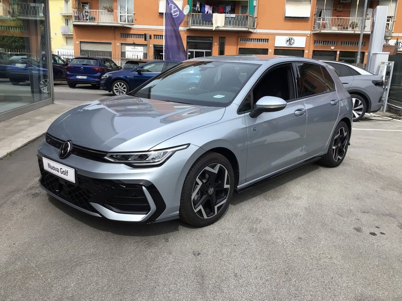 Volkswagen Golf 2.0 TDI 150 CV DSG SCR 4Motion R-Line nuova a Chiavari