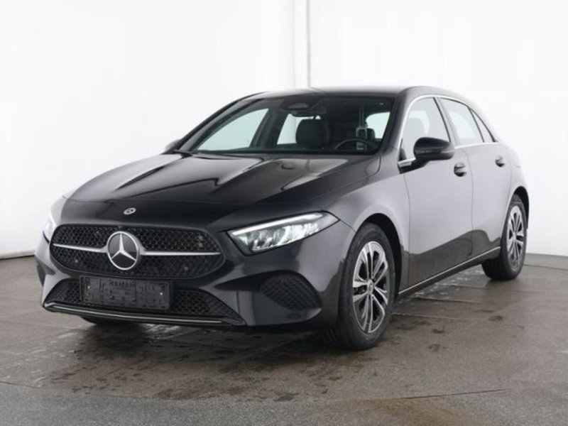 Mercedes-Benz Classe A 200 Automatic Sport del 2025 usata a Abbiategrasso