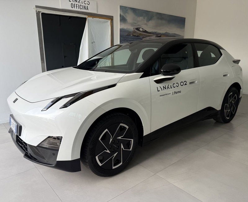 Lynk & Co 02 02 Core del 2025 usata a Parma