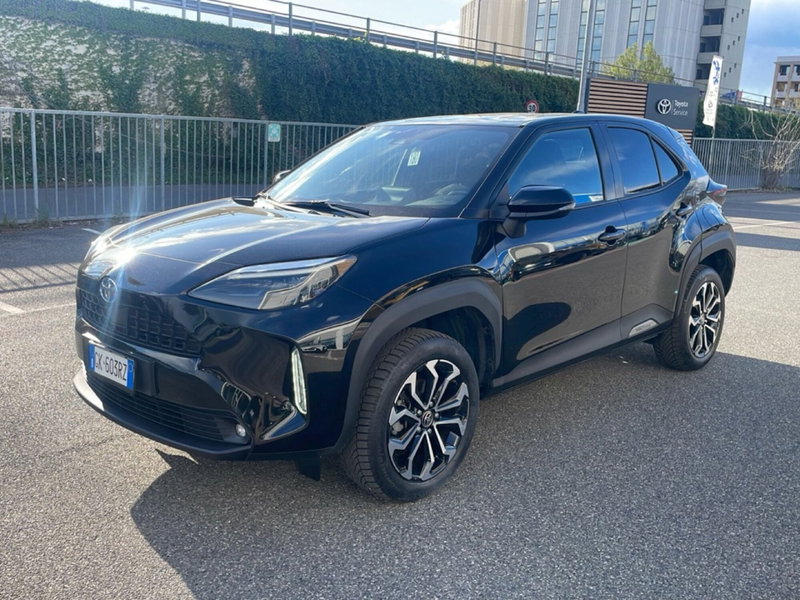 Toyota Yaris Cross Trend fwd 115cv e-cvt del 2022 usata a Melegnano