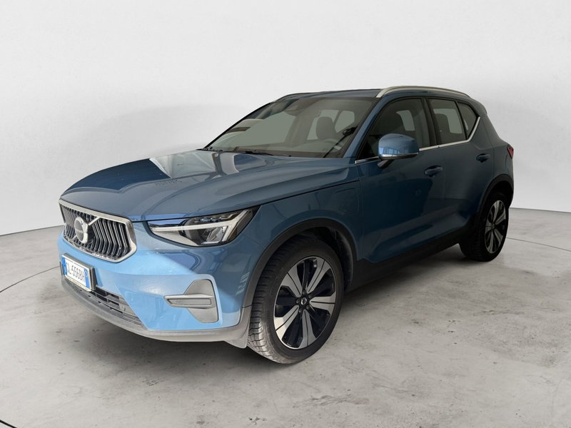 Volvo XC40 T5 Recharge Plug-in Hybrid automatico Core del 2022 usata a Parma