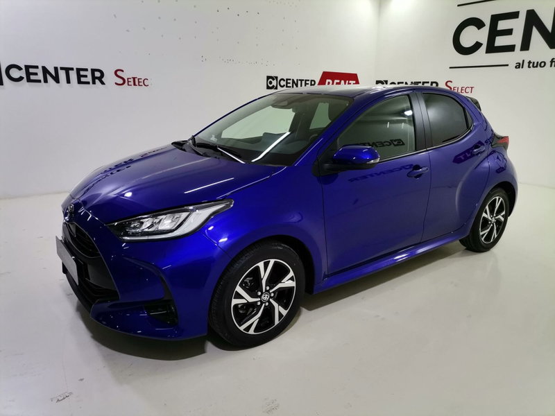 Toyota Yaris 130 Lounge nuova a Montecorvino Pugliano