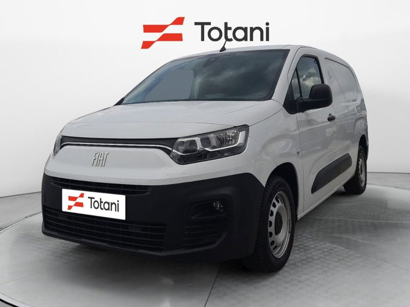 Fiat Doblò Furgone van 1.5 bluehdi 130cv LH1 at8 del 2023 usata a L'Aquila