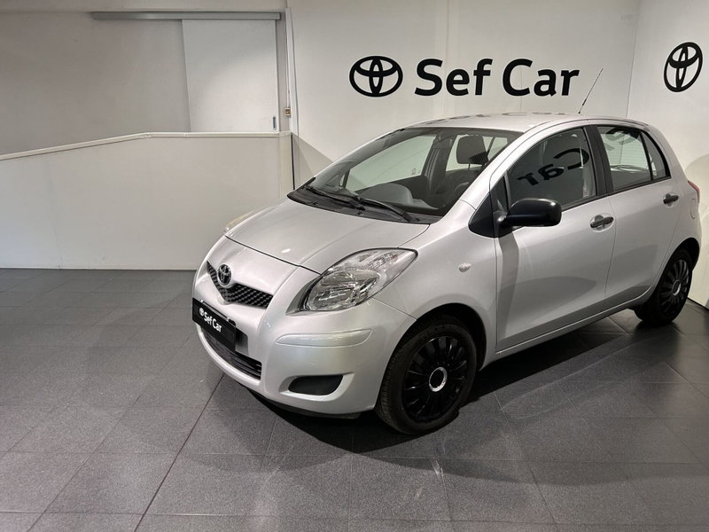 Toyota Yaris 1.0 5 porte del 2010 usata a Milano