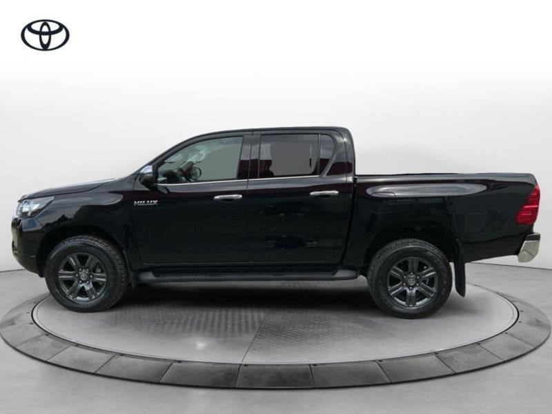 Toyota Hilux 2.8 d-4d 48V double cab Lounge auto nuova a Perugia
