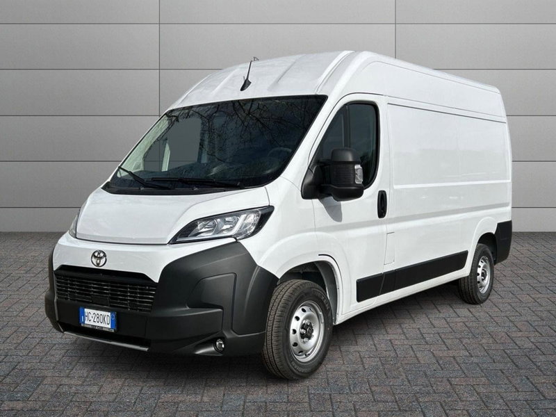 Toyota Proace Max Furgone Max 33 2.2d 120cv L2H2 Business nuova a Milano