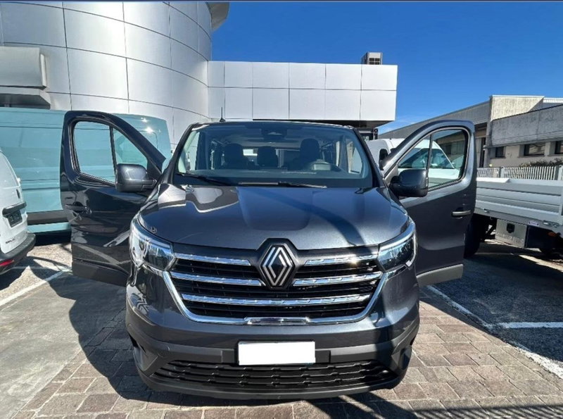 Renault Trafic 2.0 blue dci 150cv L2 Authentic del 2025 usata a Conegliano