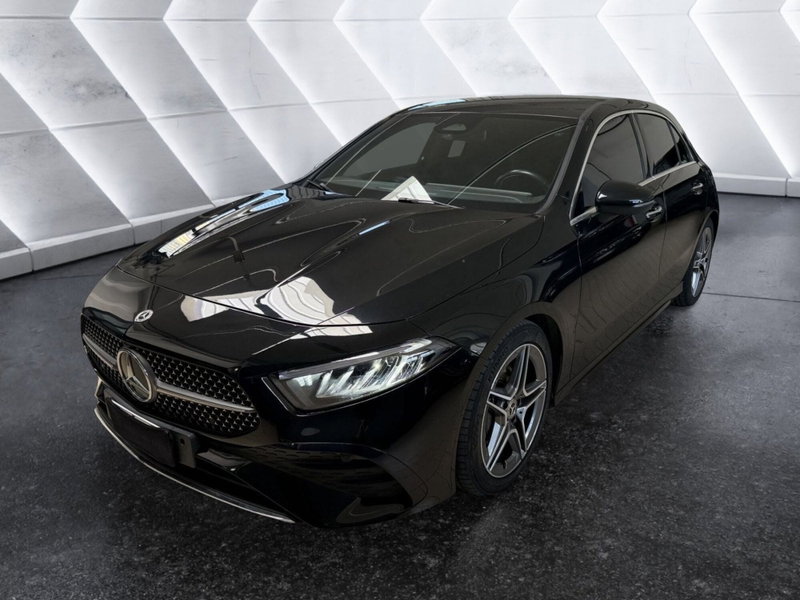 Mercedes-Benz Classe A 180 d AMG Line Advanced Plus auto del 2023 usata a Napoli