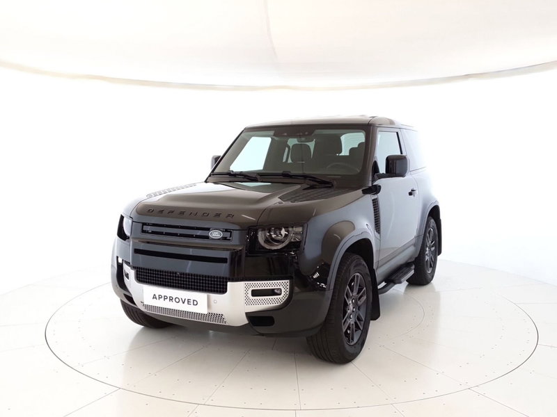 Land Rover Defender 90 3.0d i6 mhev SE awd 200cv auto del 2024 usata a Monza