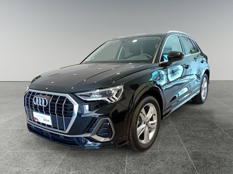 Audi Q3 Sportback 35 TDI quattro S tronic S line edition nuova a Triggiano