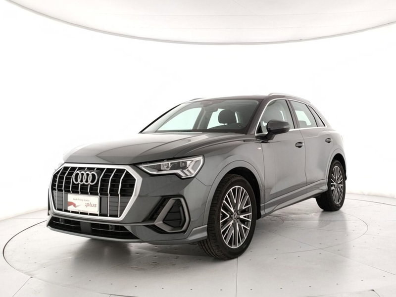 Audi Q3 35 TFSI S tronic S line edition nuova a Pozzuoli