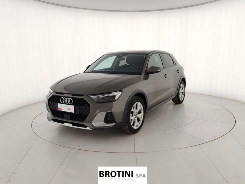 Audi A1 allstreet allstreet 35 TFSI S tronic Identity Contrast del 2025 usata a La Spezia