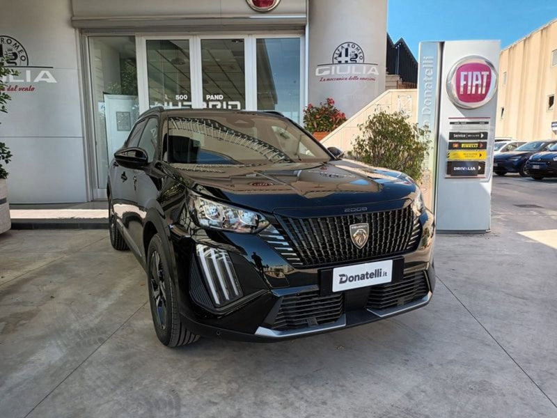 Peugeot 2008 1.2 puretech Allure s&s 130cv eat8 nuova a Triggiano