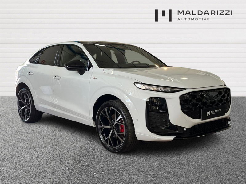 Audi Q3 Sportback 2.0 tdi S line edition 150cv s-tronic nuova a Bari