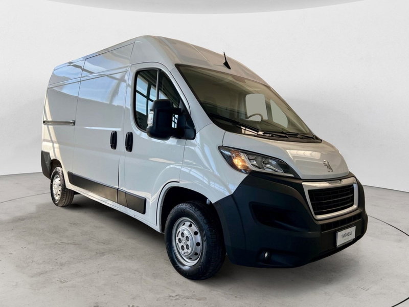 Peugeot Boxer Furgone 333 L2H2 2.2 bluehdi 140cv S&S del 2021 usata a Monopoli