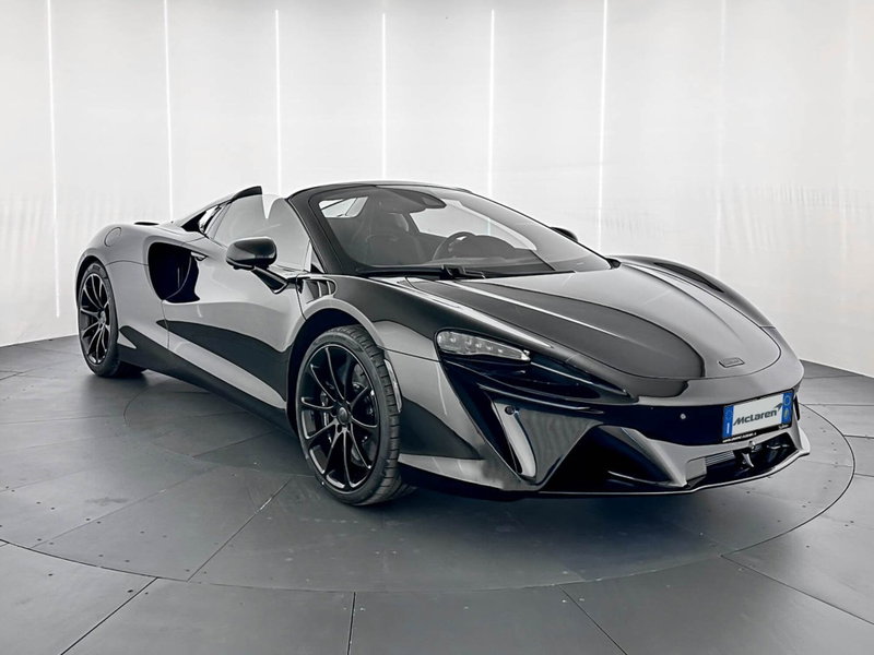 McLaren Artura Cabrio 3.0 ssg8 nuova a Milano