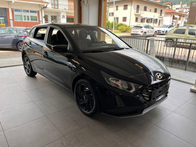 Hyundai i20 1.0 t-gdi Dark Line 90cv mt nuova a Montecrestese