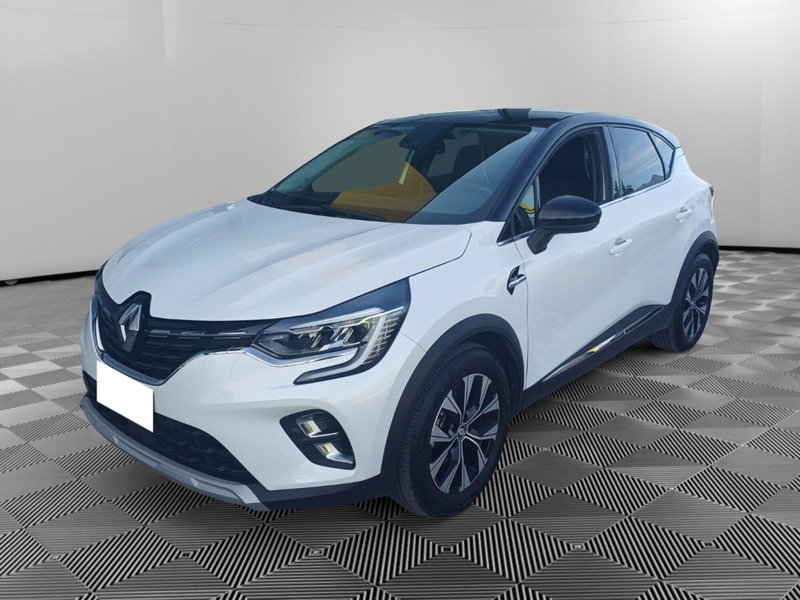 Renault Captur Full Hybrid E-Tech 145 CV Techno del 2023 usata a Ceccano