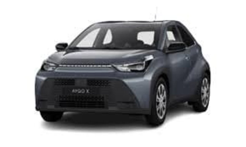 Toyota Aygo X 1.5 hybrid e-cvt nuova a Massa