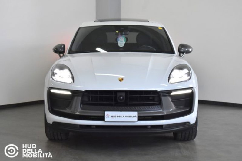 Porsche Macan 2.0 T 265cv pdk del 2023 usata a Foligno