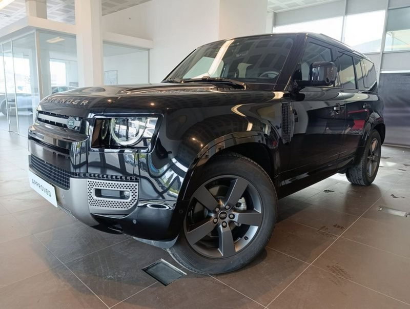 Land Rover Defender 110 3.0d i6 mhev X-Dynamic HSE awd 250cv auto del 2025 usata a Pesaro