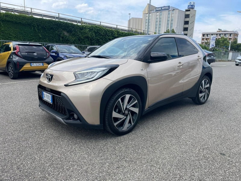 Toyota Aygo X 1.0 Lounge Air 72cv s-cvt del 2022 usata a Piacenza